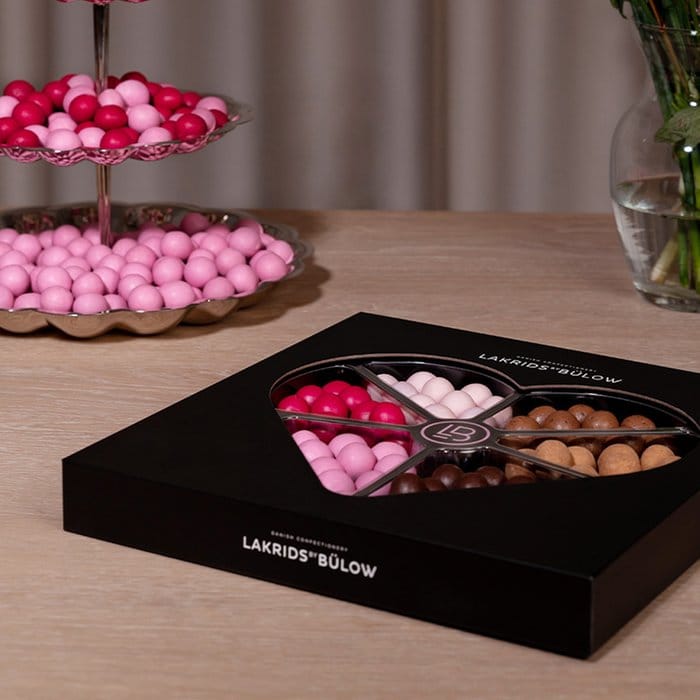 LOVE SELECTION BOX | Boutique Ballooons
